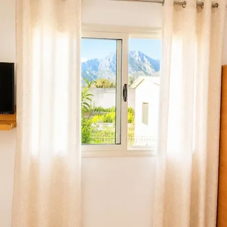 Beautiful Sea View Apartment *